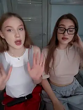 Snapshot of findwayout chatting on 02.28.26 findwayout online show from 02.28.26