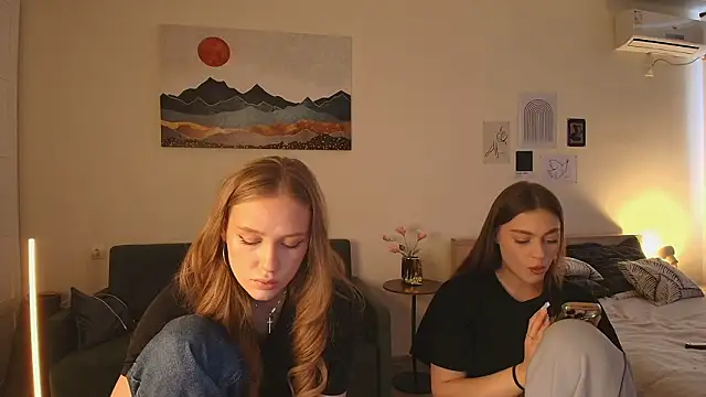 Snapshot of findwayout chatting on 03.09.26 findwayout online show from 03.09.26