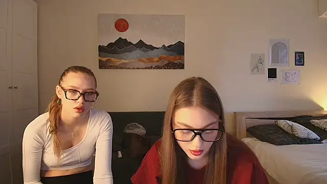 Snapshot of findwayout chatting on 03.12.26 findwayout online show from 03.12.26