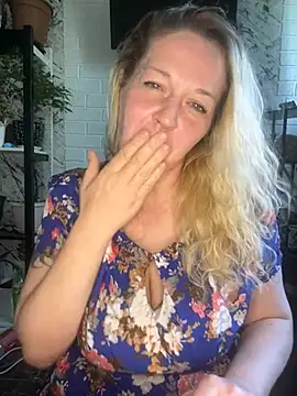 JenniferCarmen online show from 06.18.26