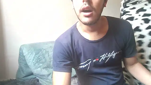 Snapshot of Hot_Contrasts chatting on 01.16.26 Hot Contrasts online show from 01.16.26