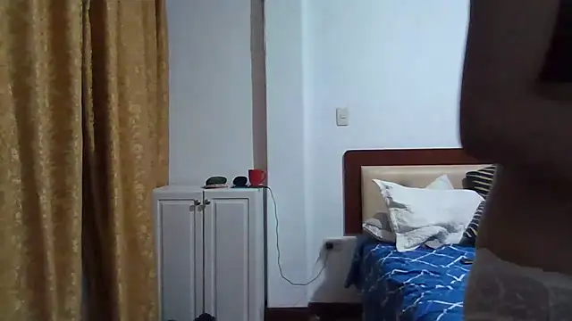 Snapshot of Hot_Contrasts chatting on 03.14.26 Hot Contrasts online show from 03.14.26