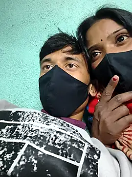 Snapshot of couplegk71 chatting on 01.18.26 couplegk71 online show from 01.18.26