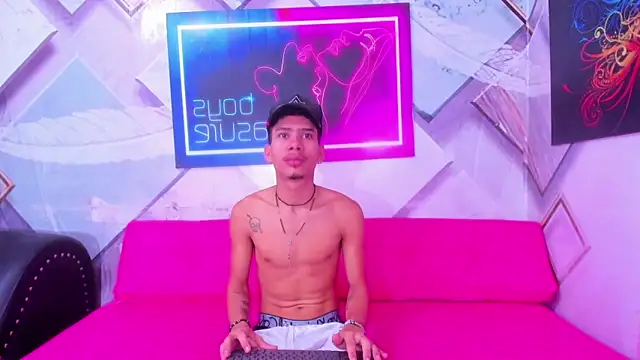 Alex jeins at online show from 03.16.26