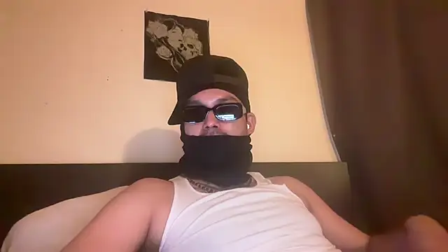 Snapshot of angelblanco chatting on 03.11.26 angelblanco online show from 03.11.26