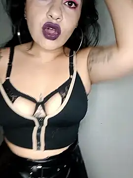 AmaTiffany online show from 01.18.26