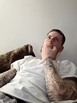 Snapshot of aboogie0420 chatting on 12.21.25 aboogie0420 online show from 12.21.25