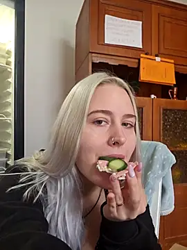 ChristinaWheeled11 online show from 03.25.26