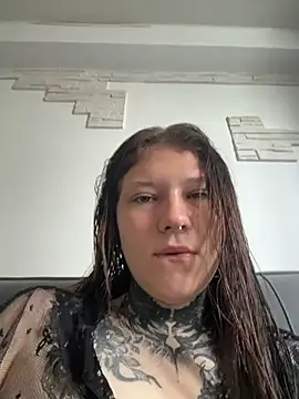 Snapshot of FionaMurr chatting on 06.16.26 FionaMurr online show from 06.16.26