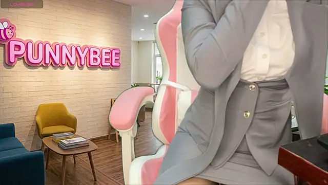 Punnybee online show from 07.27.26