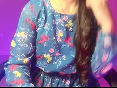 Snapshot of Isha_Lush chatting on 12.20.25 Isha Lush online show from 12.20.25