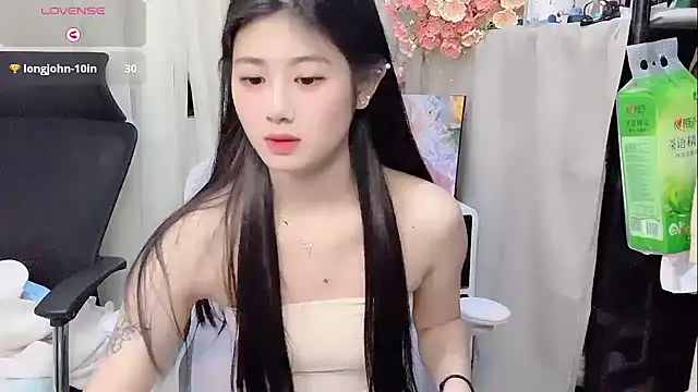 Yvonne-07 online show from 12.17.25