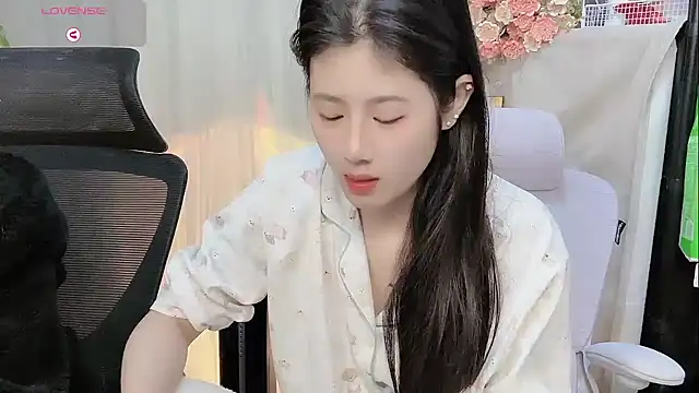 Yvonne-07 online show from 01.13.26