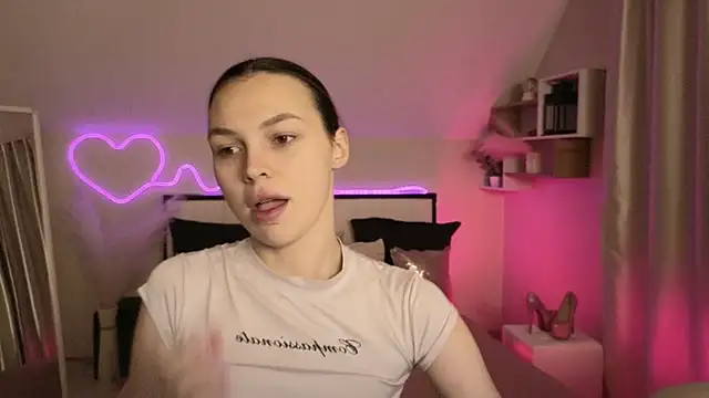 Snapshot of MaxinCarroll chatting on 02.09.26 MaxinCarroll online show from 02.09.26