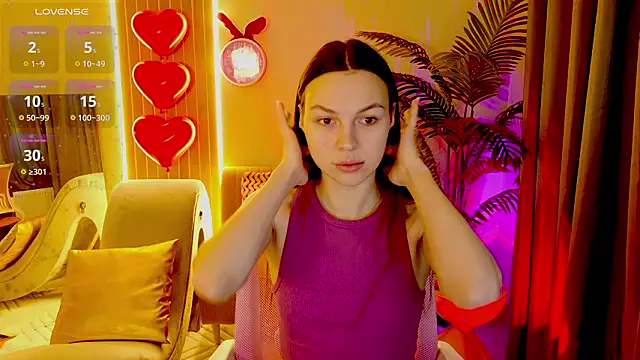 Snapshot of MaxinCarroll chatting on 02.18.26 MaxinCarroll online show from 02.18.26