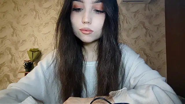 Qwami Amie online show from 03.14.26