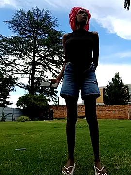 Snapshot of PetiteDoll_06 chatting on 02.16.26 PetiteDoll 06 online show from 02.16.26