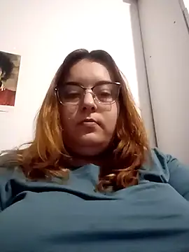 Snapshot of LilithUmbra chatting on 12.21.25 LilithUmbra online show from 12.21.25