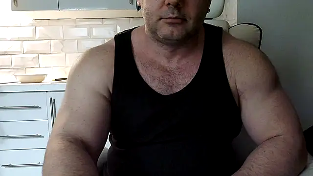 Snapshot of WildJohn_XX chatting on 04.11.26 WildJohn XX online show from 04.11.26