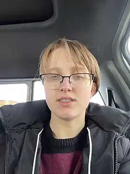 Lassie Cassie online show from 03.17.26