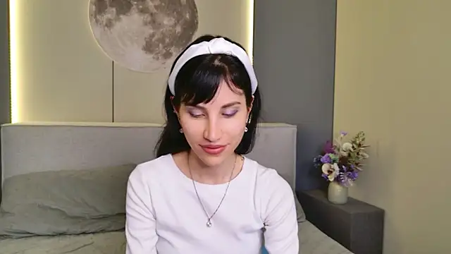 Snapshot of Dedra_Dixon chatting on 06.18.26 Dedra Dixon online show from 06.18.26