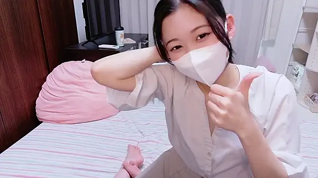Snapshot of Ms-KARINA chatting on 05.19.26 Ms-KARINA online show from 05.19.26