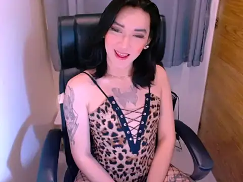 Snapshot of lil_cummer69 chatting on 12.19.25 lil cummer69 online show from 12.19.25