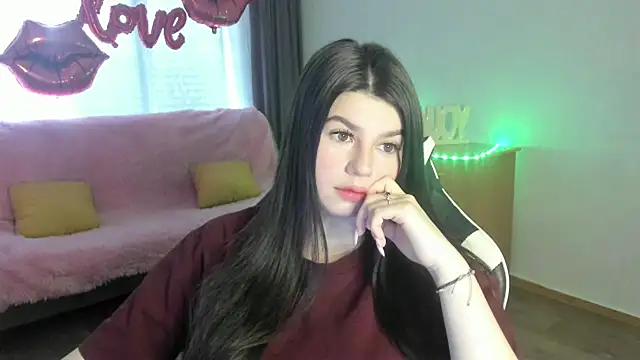 KisaModel online show from 04.23.26