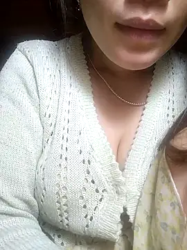 Snapshot of neko-nancy chatting on 02.25.26 neko-nancy online show from 02.25.26