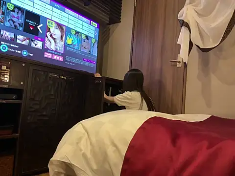 Gokujyo-Namanaka online show from 06.10.26