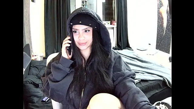 Snapshot of Nicole_Pars chatting on 02.23.26 Nicole Pars online show from 02.23.26