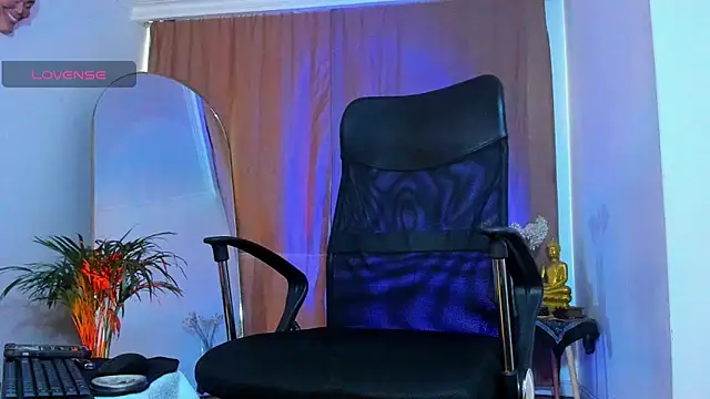  YOURHERO online show from 05.01.26