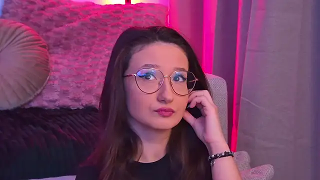 TheaMalekoo online show from 02.10.26