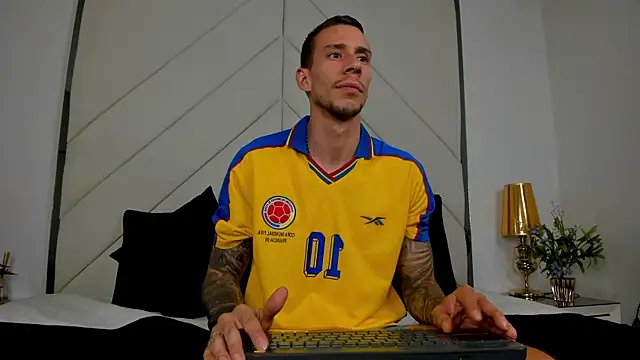 J king   online show from 06.18.26