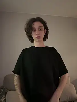 JuicyBoy777 online show from 12.17.25