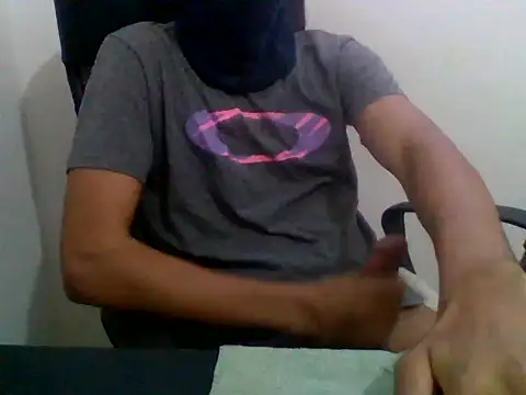 Snapshot of Hugopauzudo2323 chatting on 02.07.26 Hugopauzudo2323 online show from 02.07.26