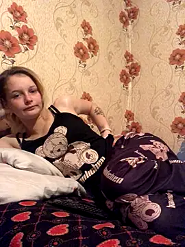 Snapshot of Barbika19 chatting on 12.20.25 Barbika19 online show from 12.20.25