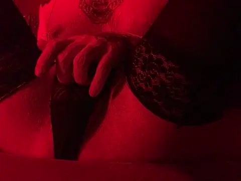 slightlycuriouss online show from 05.03.26