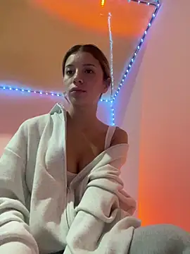 Snapshot of LucyRivera- chatting on 01.17.26 LucyRivera- online show from 01.17.26