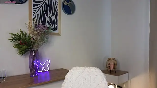 natur ella online show from 03.19.26