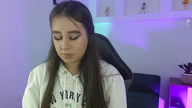 Cherylloviing  online show from 12.22.25