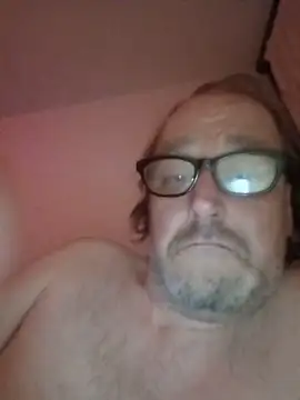 Snapshot of Olivassl22 chatting on 05.16.26 Olivassl22 online show from 05.16.26