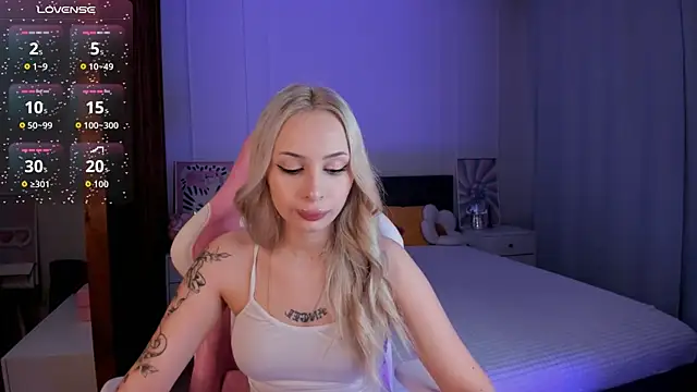 Snapshot of LanaMiracle chatting on 01.06.26 LanaMiracle online show from 01.06.26