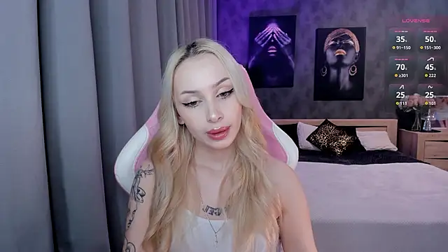 LanaMiracle online show from 02.08.26