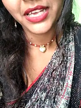 Snapshot of Aaisha_01 chatting on 12.21.25 Aaisha 01 online show from 12.21.25