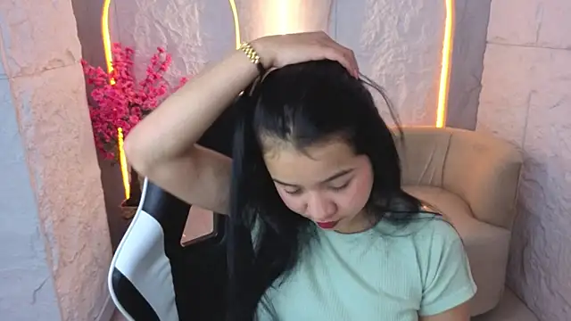 Sofi Adams Tx online show from 12.15.25