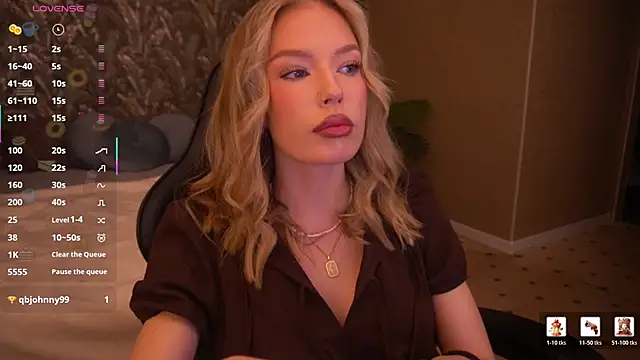 Snapshot of MollyyMayy chatting on 05.25.26 MollyyMayy online show from 05.25.26