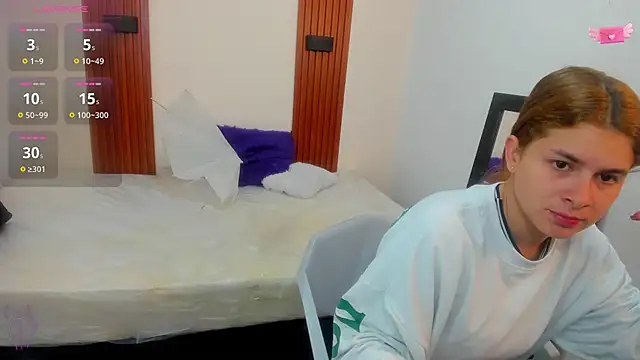 VivianOwen9 online show from 01.13.26