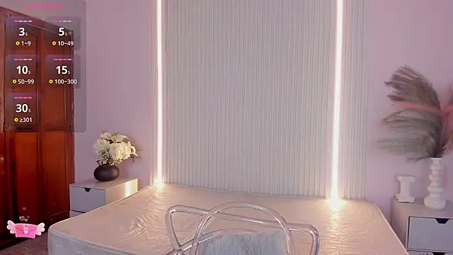 VivianOwen9 online show from 03.08.26