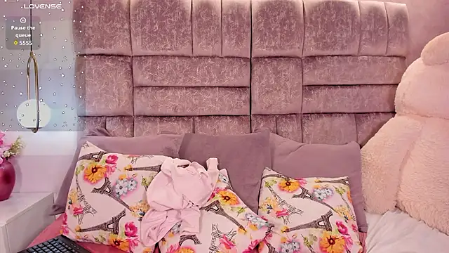 miaa quinn online show from 03.04.26